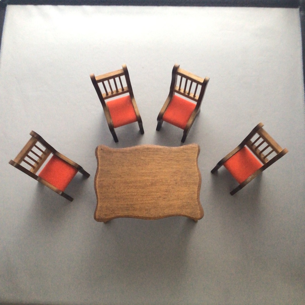 Dollhouse 1:12 Wood Rectangular Dining Table w/ 5 chairs (dark tone, red fabric)